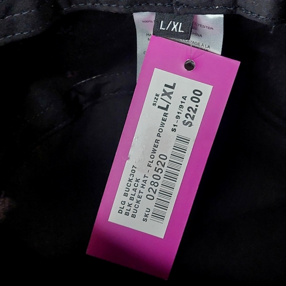 Black Background Floral Patterned Bucket Hat BNWT DLG Bucket Hat Size: L-XL - Picture 2 of 3